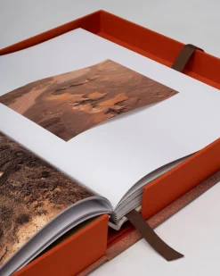 ASSOULINE Travel|Kites of the Desert: Archaeological Mysteries of Saudi Arabia